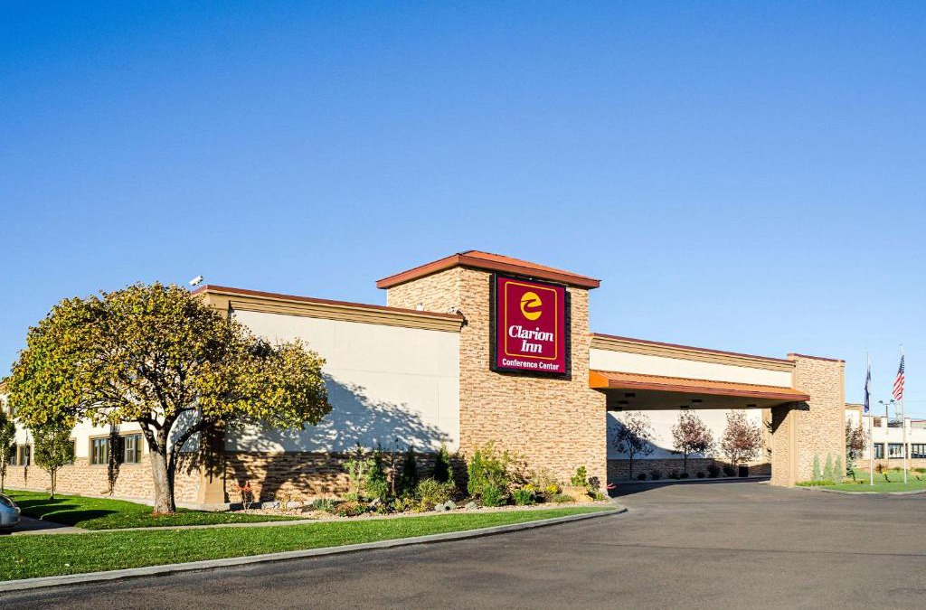 Garden City Hotel | Clarion Inn