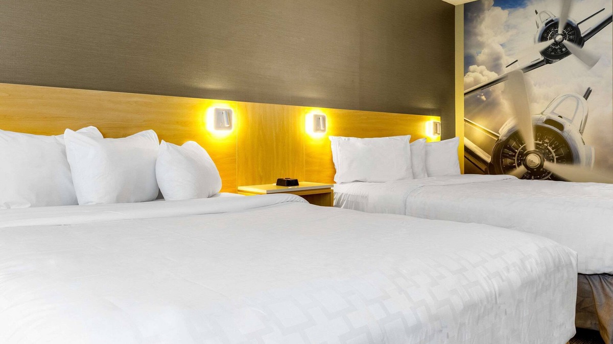 Ste. Foy Hotel | Clarion Pointe Quebec Airport