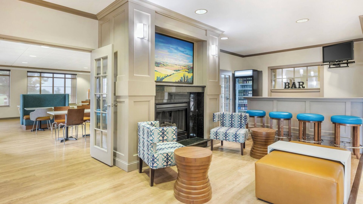 Buffalo Ridge Hotel | Clarion Pointe Sioux Falls Airport