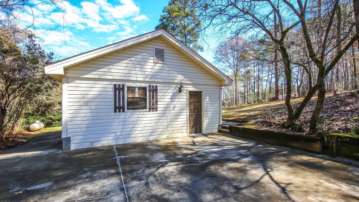 Appling Cottage | Clarks Hill, Thurmond, Lake, Waterfront, Boat Dock, Fishing, Wildwood, near ramp