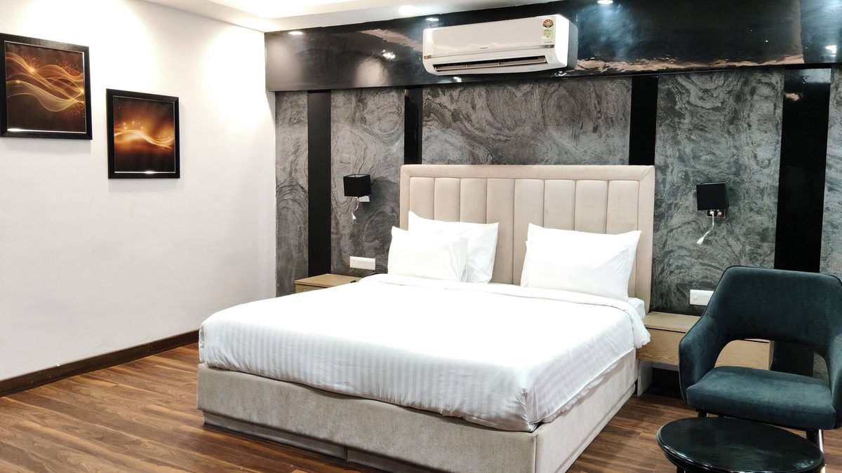 Firozabad Hotel | Clarks Inn Express Firozabad