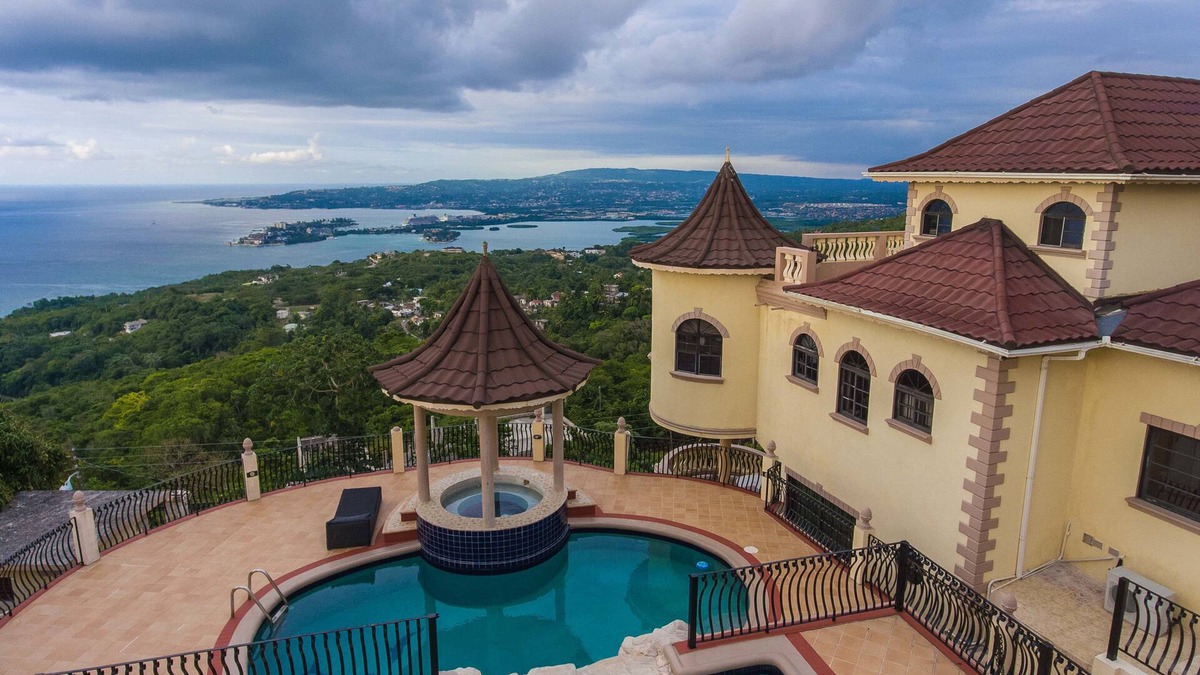 Reading Villa | Clarridge Hall Guesthouse