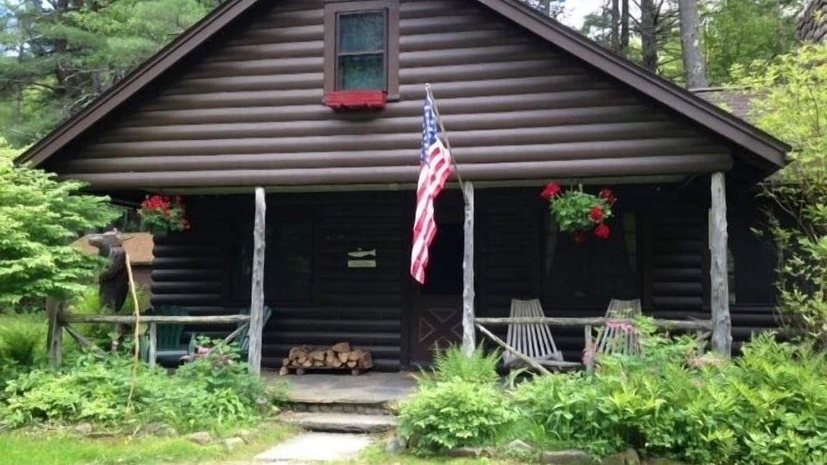 Town of Denning Cabin | Claryville Cabin with 1,500 ft Trout River in the Catskill Mountains