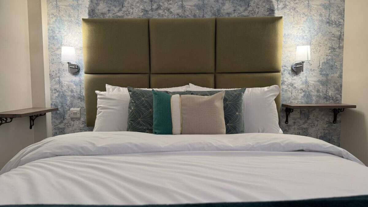 Shrewsbury Apartment | Class Stays - Room 5