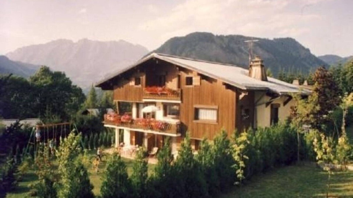 Notre-Dame-de-Bellecombe Apartment | Classified cottage in France * in Savoyard chalet, with view, AT THE FOOT OF THE SLOPES