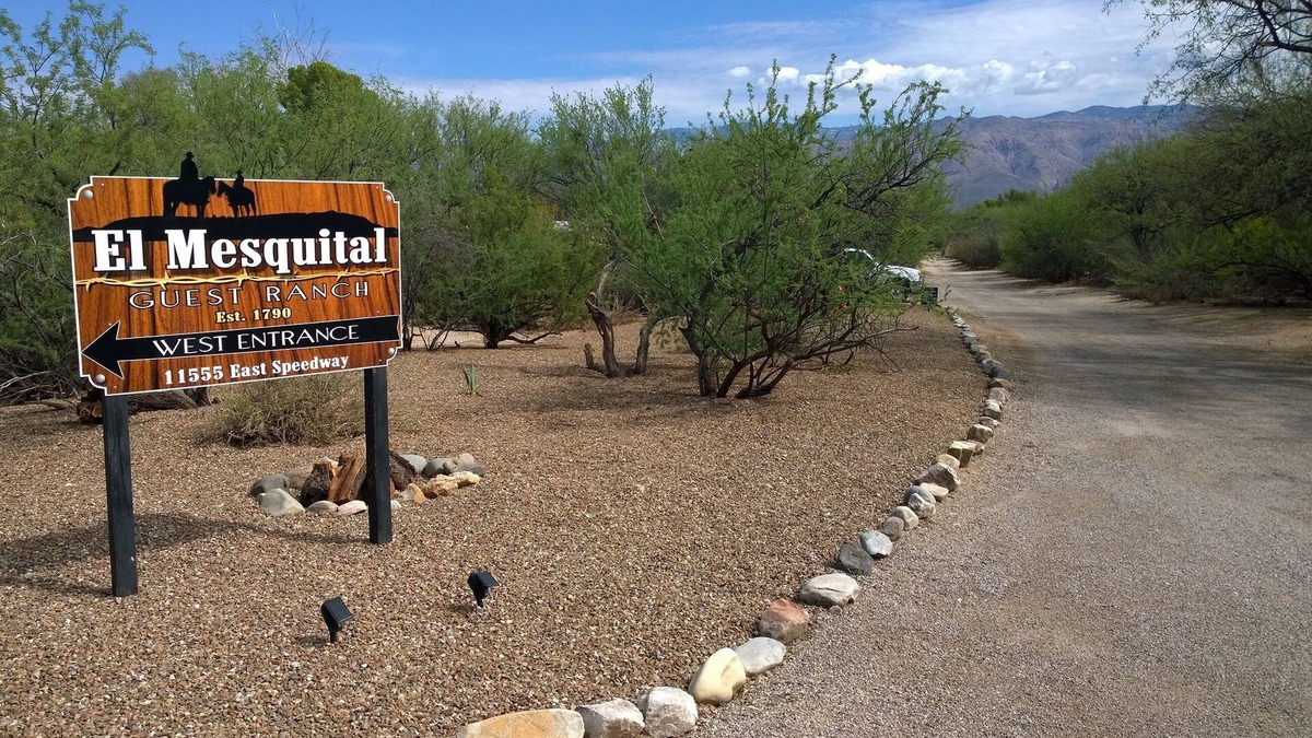 Tanque Verde Cabin | Classic Adobe Casita on 10.5 Acre Guest Ranch all with full Kitchens!