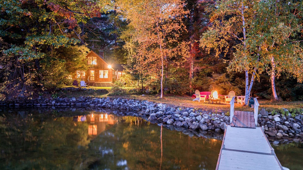Rome Cabin | Classic and adorable Maine camp on North Pond in the Belgrade Lakes