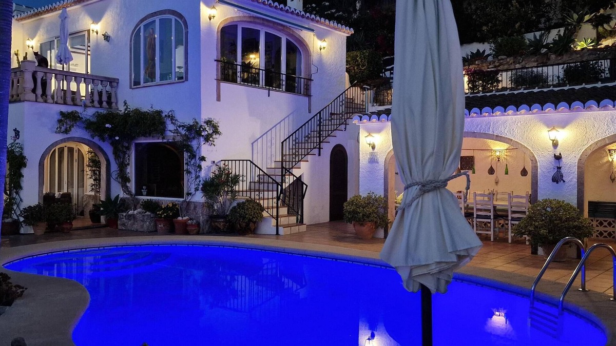 Trencall Villa | Classic and nice luxury villa in Javea, on the Costa Blanca, Spain with private pool for 4 persons