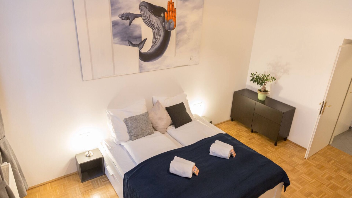 Favoriten House | Classic apartment with everything nearby