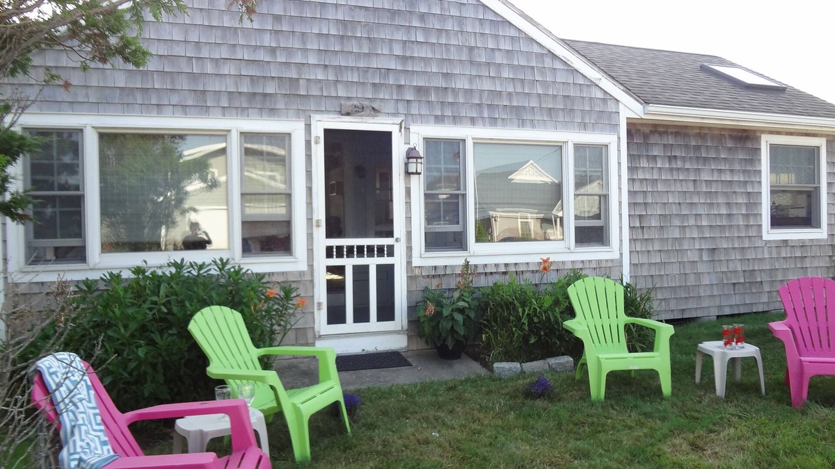 Point Judith Cottage | Classic Beach Cottage, Steps to Ocean Break.