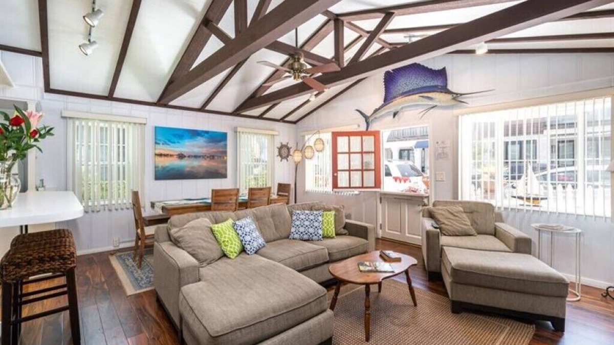 Balboa Island House | Classic Beach House 1 block off the Main Drag!