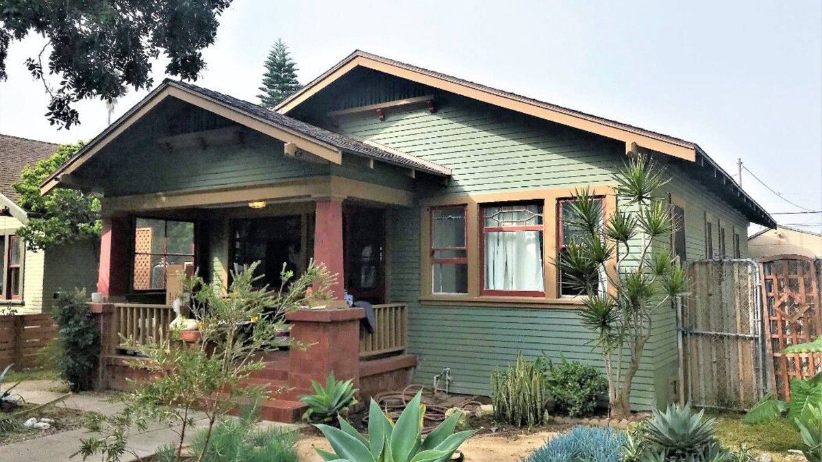 Eastside House | Classic California Craftsman House - Private Yard