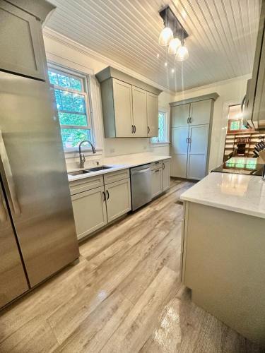 Orono House | Classic Charm with Modern Kitchen Walking Distance to UMaine