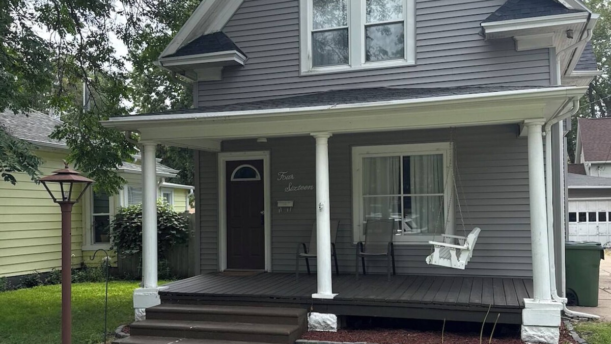 Kearney House | Classic Cozy home in Kearney, NE