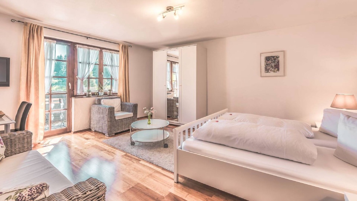 Steinen Apartment | Classic family room