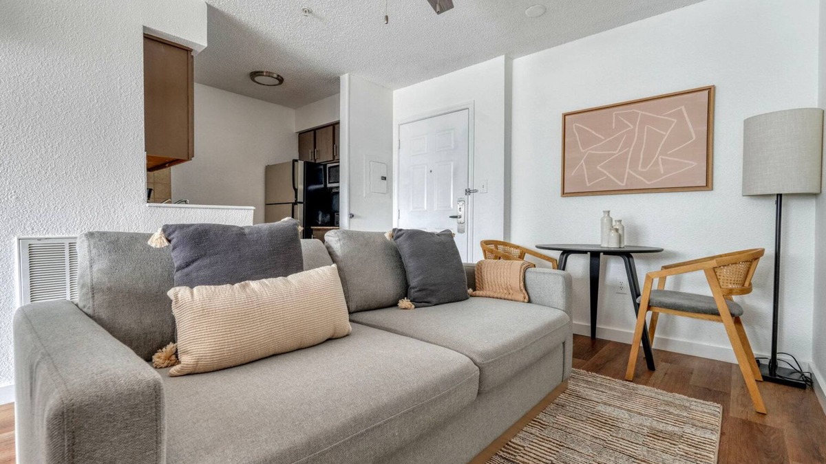 Gateway Apartment | Classic Gateway Studio w/Gym, Pool, nr Stadium, by Blueground