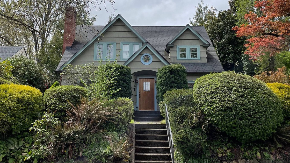 College Hill House | Classic home on College Hill with five beds, private yard, hot tub, and grill.