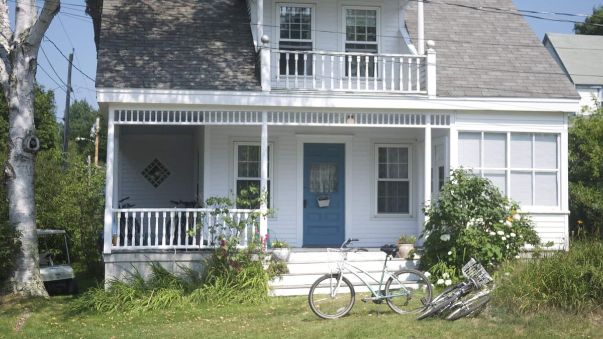 Peaks Island Cottage | Classic Island Cottage