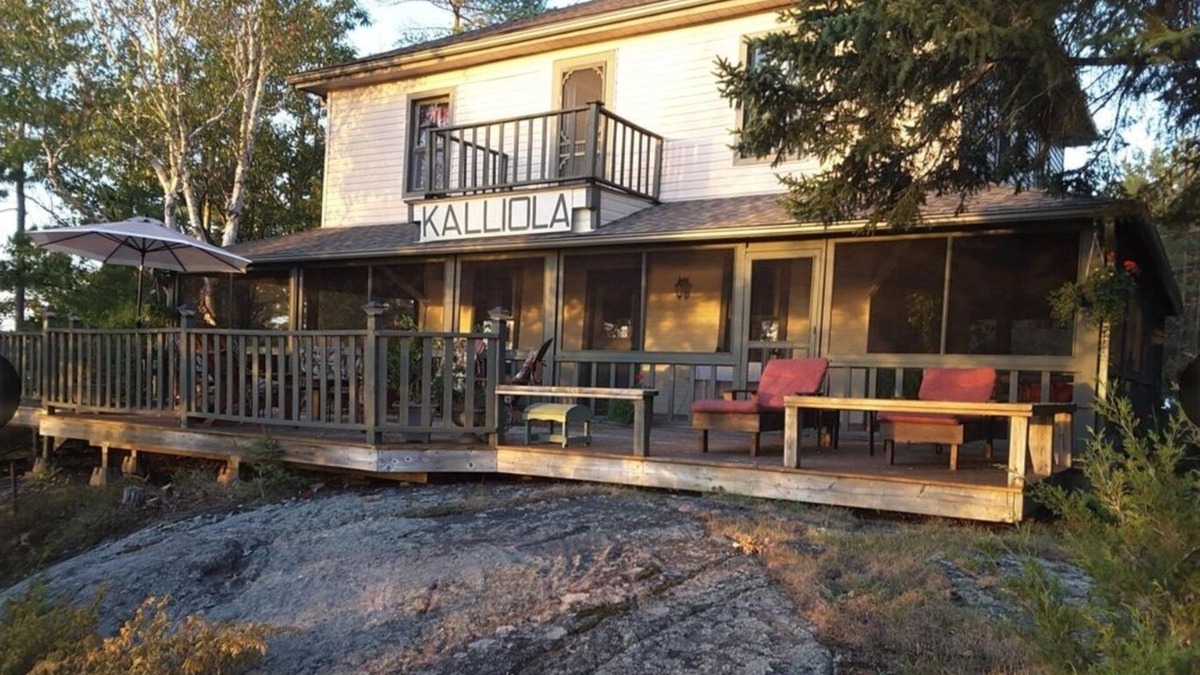 Douro-Dummer Cottage | Classic Kawartha Lakes Cottage Experience - Stoney Lake