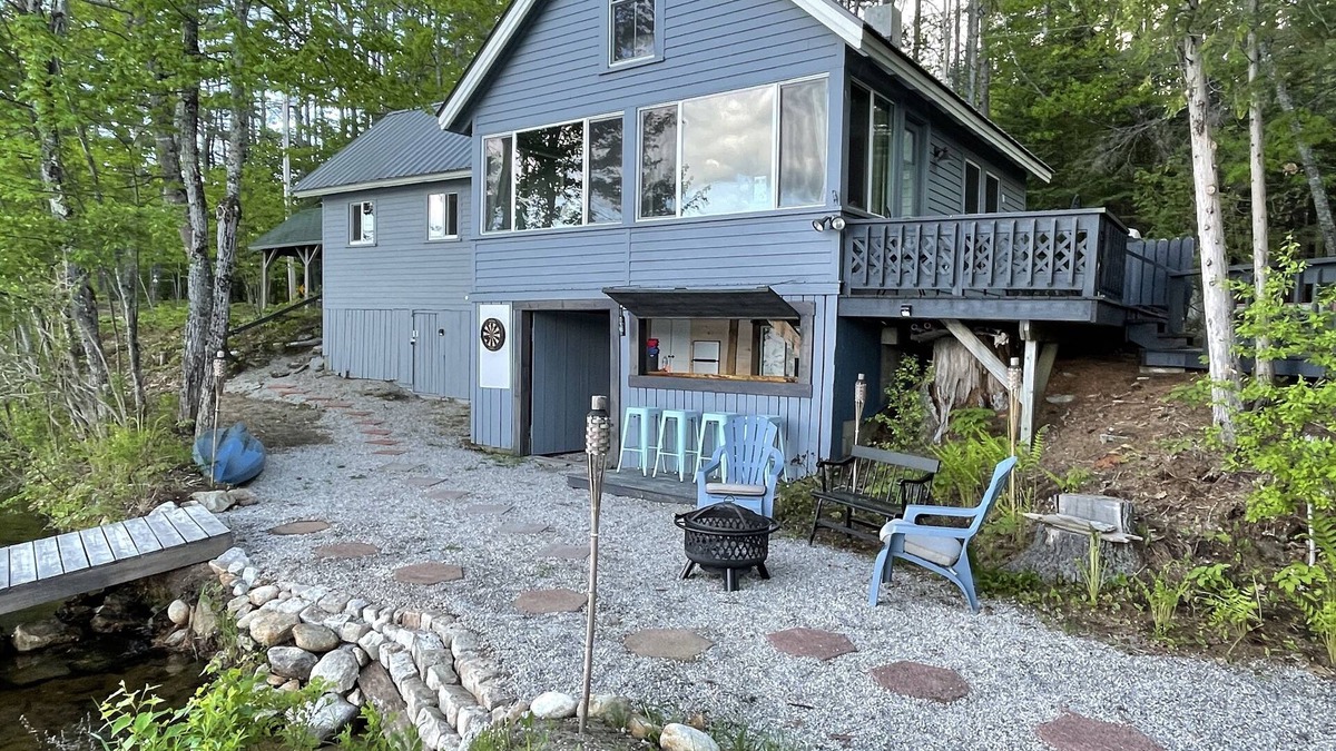 Bethel Cottage | Classic Maine Waterfront Cottage