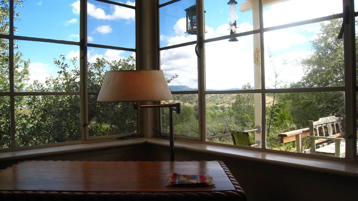 Tyrone Cottage | Classic Mid-Century Modern Cottage in the sky