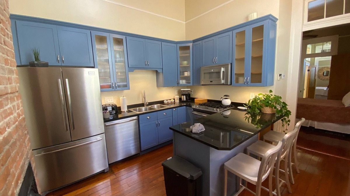 Lower Garden District House | Classic New Orleans Victorian Charmer
