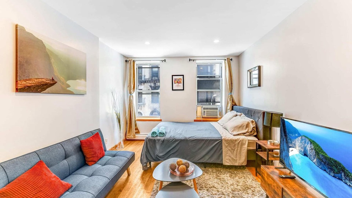 Chinatown Apartment | Classic NYC 2 BDRM Nolita Apt