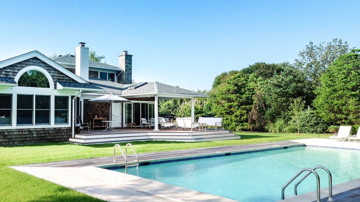Quogue House | Classic Quogue house in great location. Quiet! and 5 mn bike ride to the Beach.