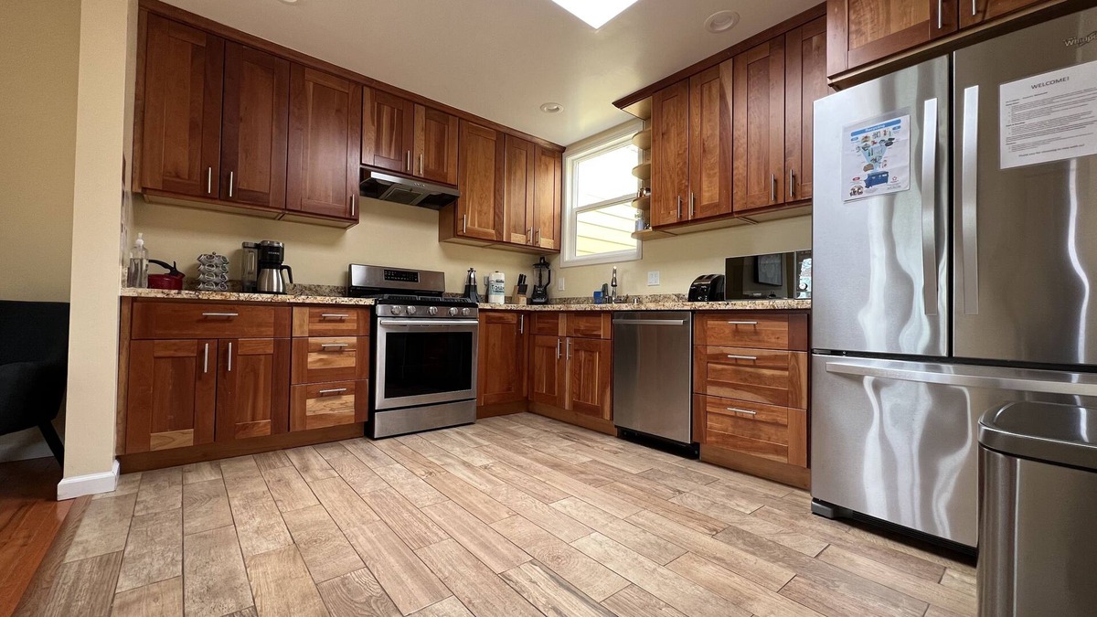 Daly City House | Classic San Francisco Home- 5B/3BA - 10 min to SF