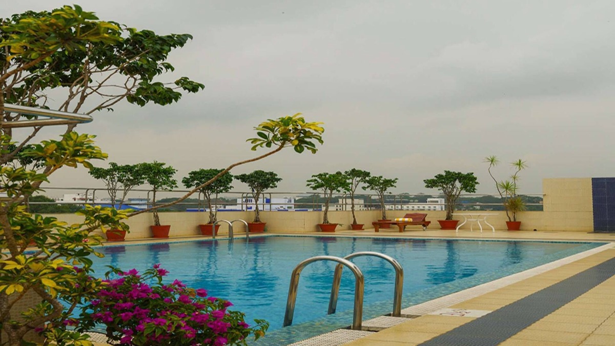 Karumom Hotel | Classic Sarovar Portico Thiruvananthapuram