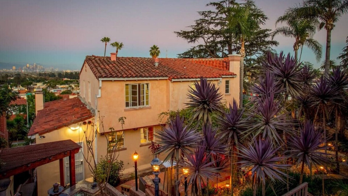 View Park-Windsor Hills House | Classic Spanish Art Deco House with Stunning Views