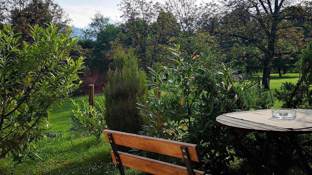 Visoko Apartment | Classic Studio with Patio