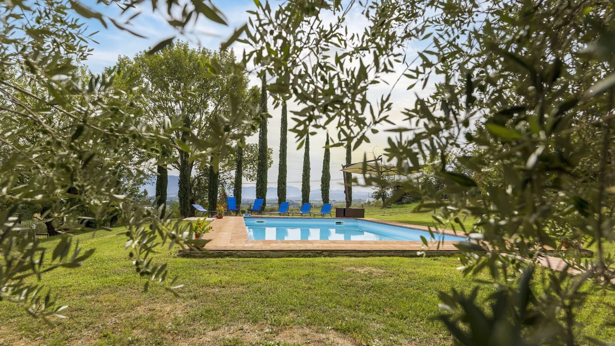 Cantalupo Villa | Classic Villa for family with pets