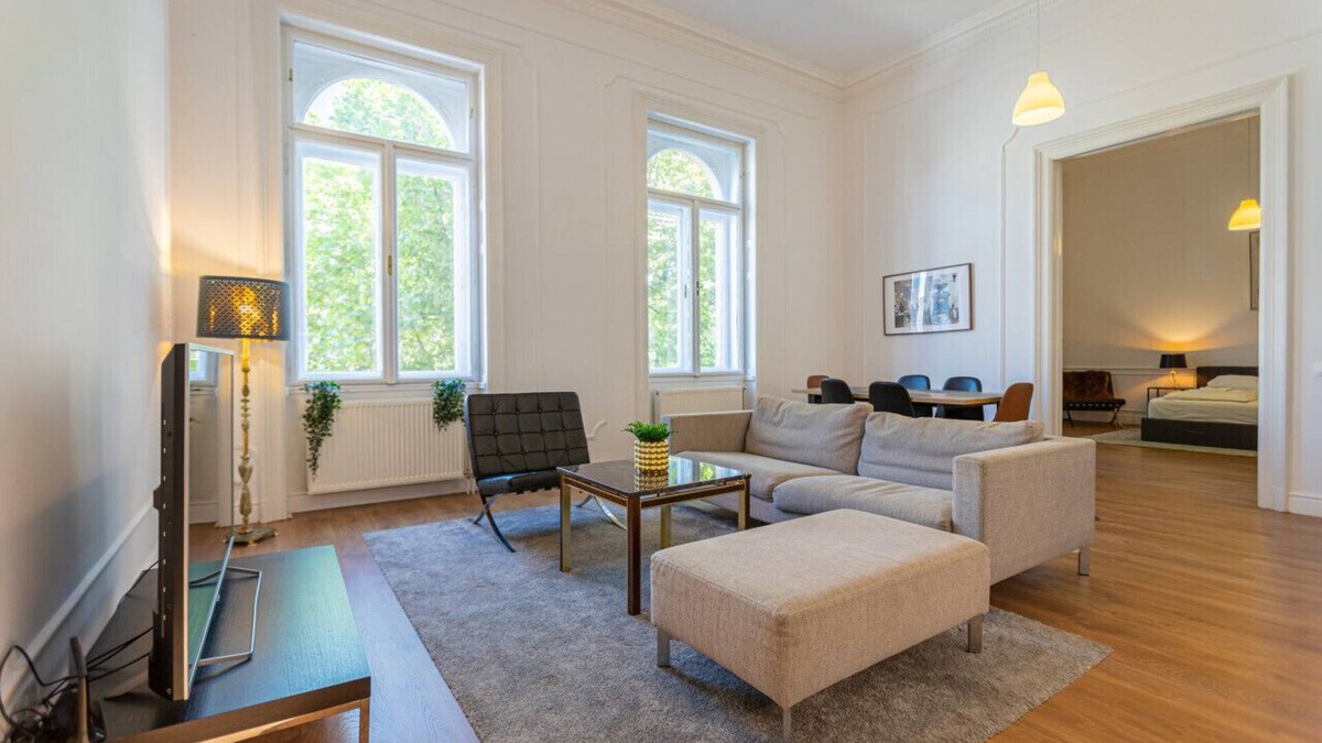 Belvaros - Lipotvaros Apartment | Classical apartment with modern style downtown!
