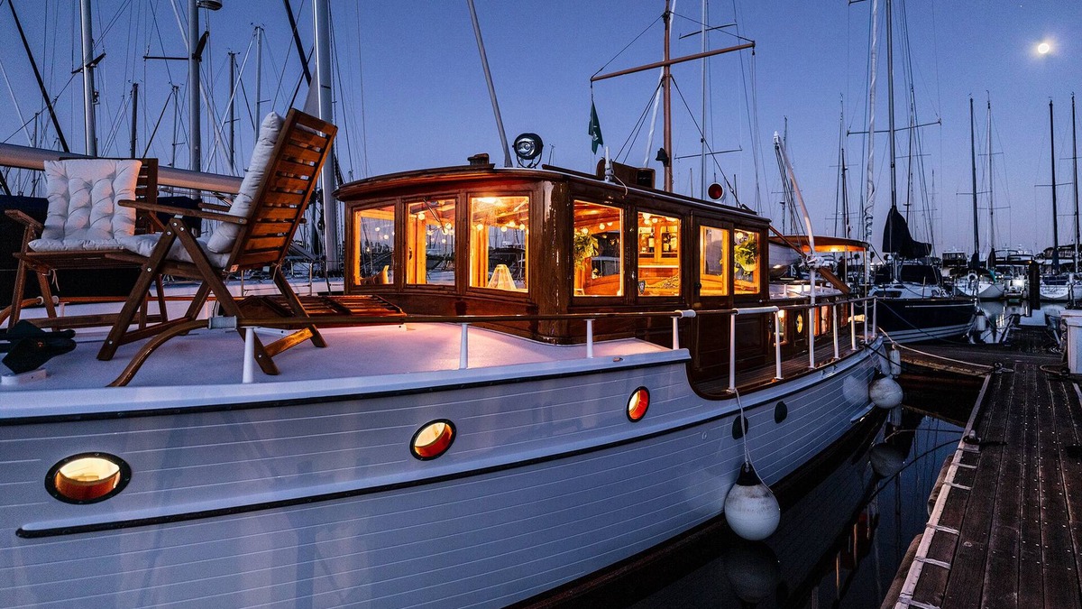 Sausalito Boat Rental | Classy, Century-Old San Francisco Bay Yacht
