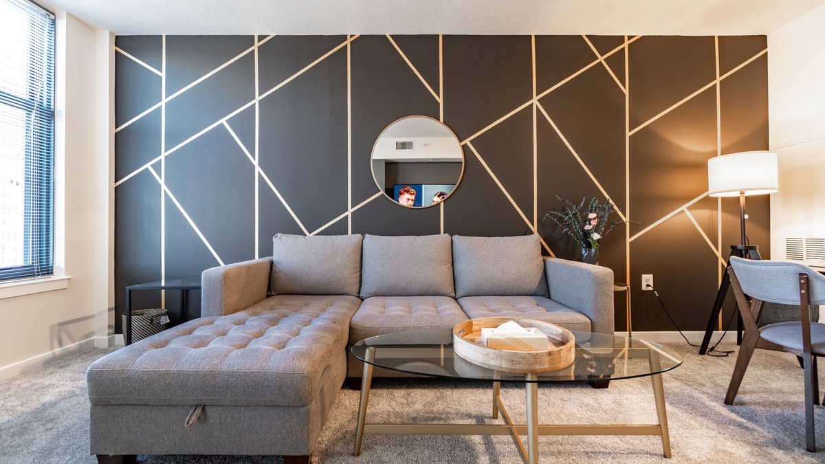 Aurora Highlands Condo | Classy| Mins to DC| Gym l Pool l |Work Space