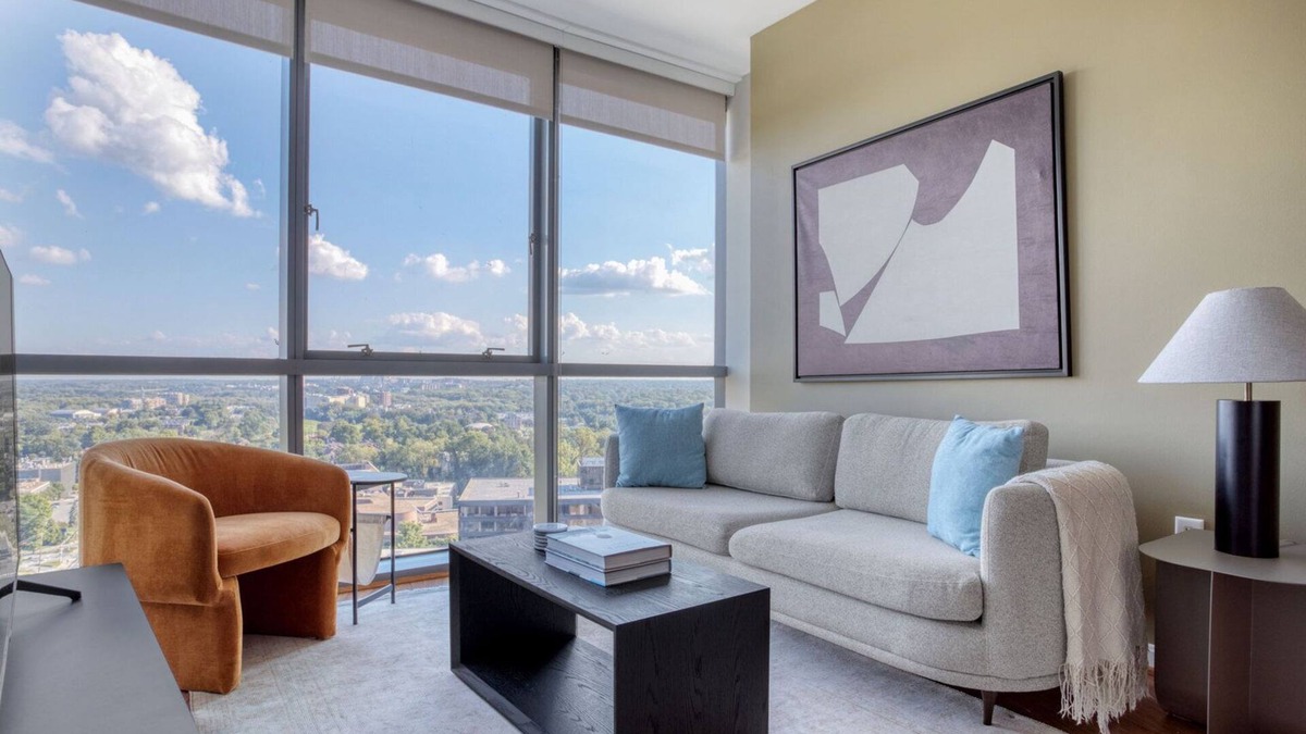 North Bethesda Apartment | Classy North Bethesda 1BR w/Pools, nr Coffee & Groceries, by Blueground