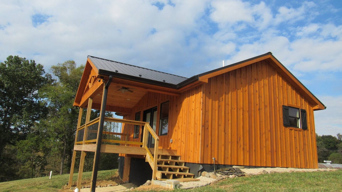 Bristol Cabin | Claude's Cabin Riverfront on the South Holston River