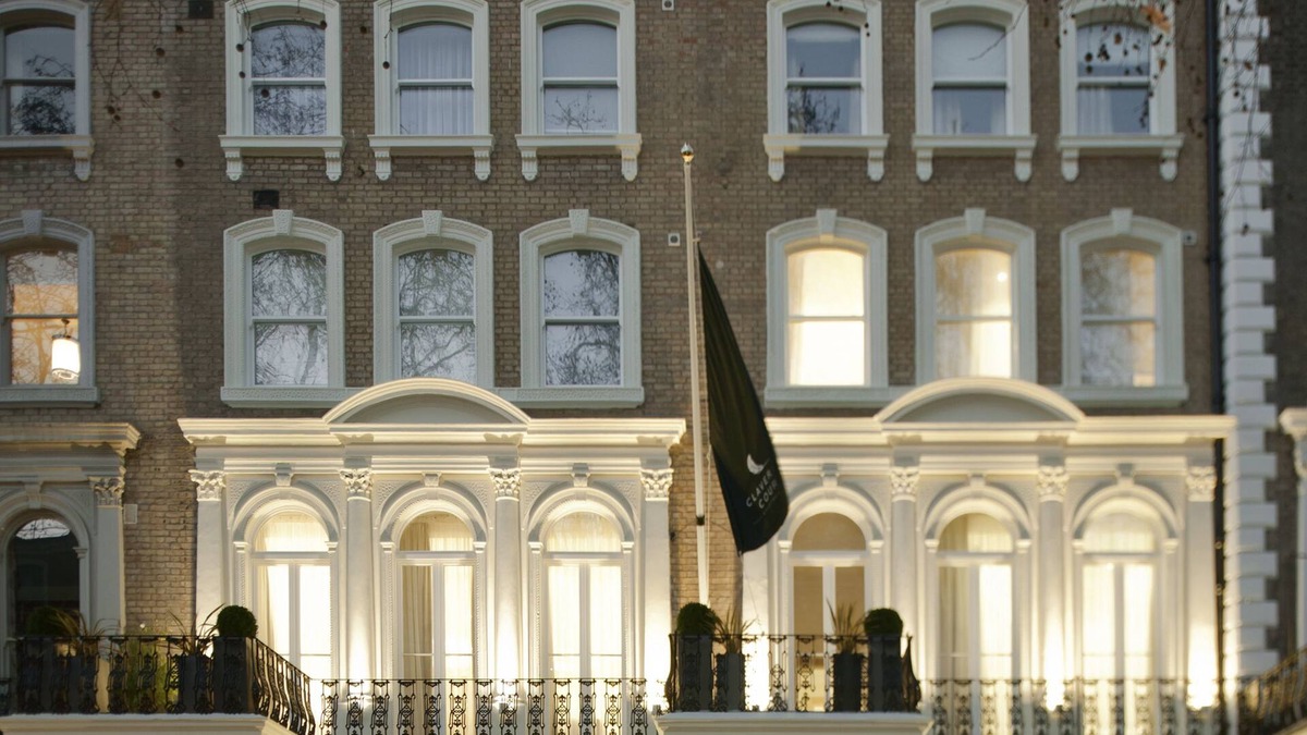 Brompton & Hans Town Apartment | Claverley Court