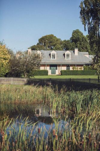 Bishopsbourne House | CLAYFIELD HOMESTEAD - rustic country accommodation