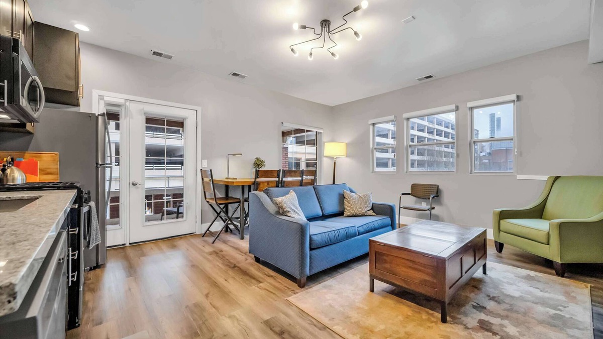 Hough Apartment | Cle Suites 1BR/1BA | 5 min Walk to Cle Clinic #11