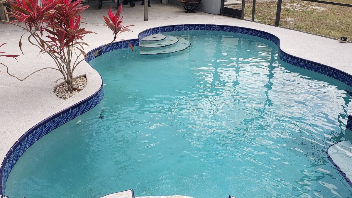 Port Saint Lucie House | Clean 2-bedroom 2 bath turnkey pool house w central air, Wi-Fi, 15 min to beach.