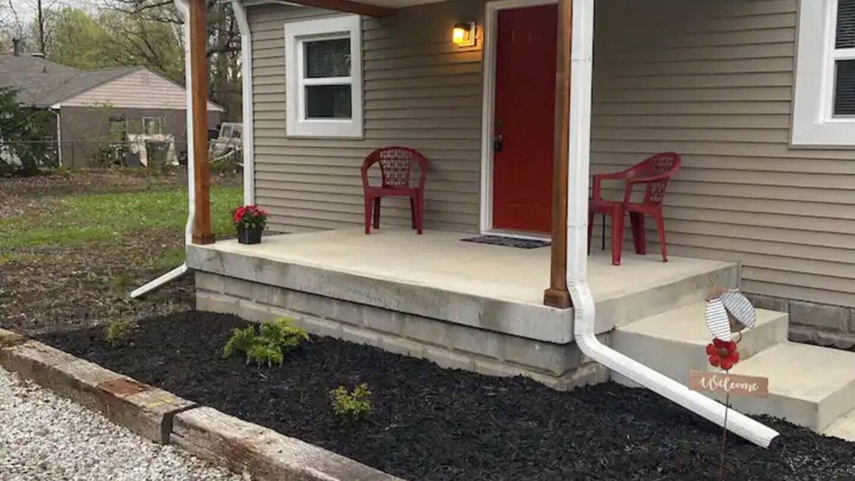 Lawrence House | Clean, adorable, remodeled, simple! No kids. ID is required.