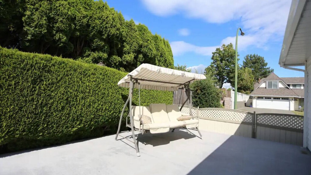 Surrey Newton House | Clean and Comfy 3BR House in Prestigious Sunshine Hills