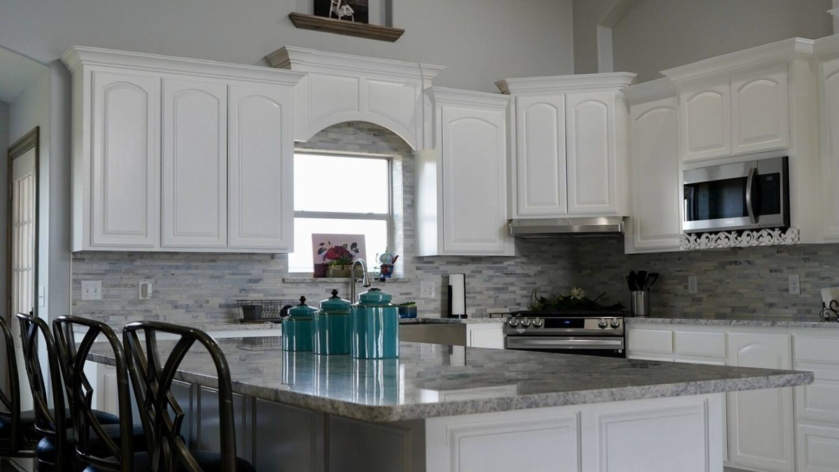Weatherford Other | Clean and cozy farmhouse
