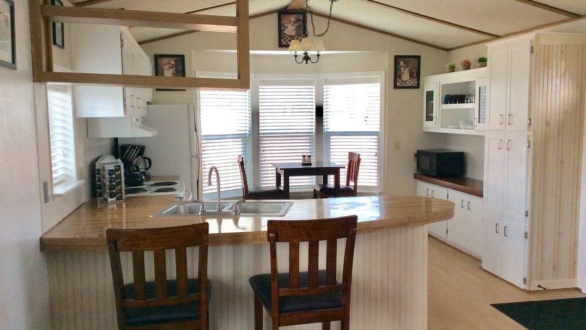 Stanley House | Clean and Cozy Home Away from Home!