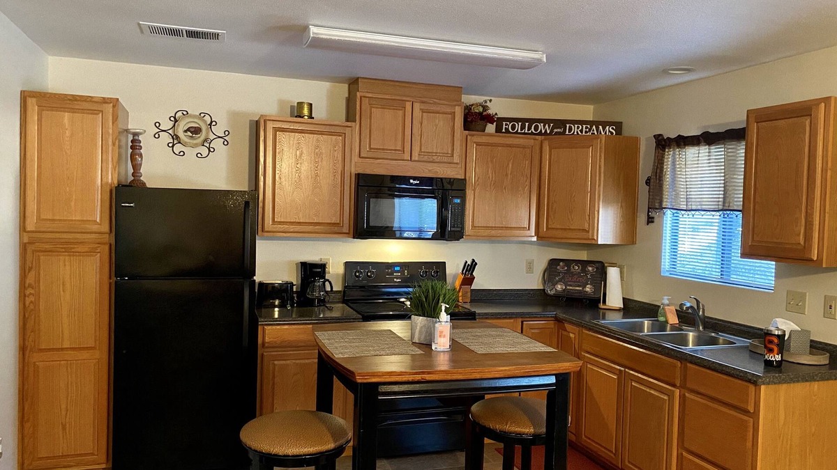 Phoenix Lake-Cedar Ridge Cottage | Clean and peaceful cottage in Sonora near Phoenix Lake Golf Grove