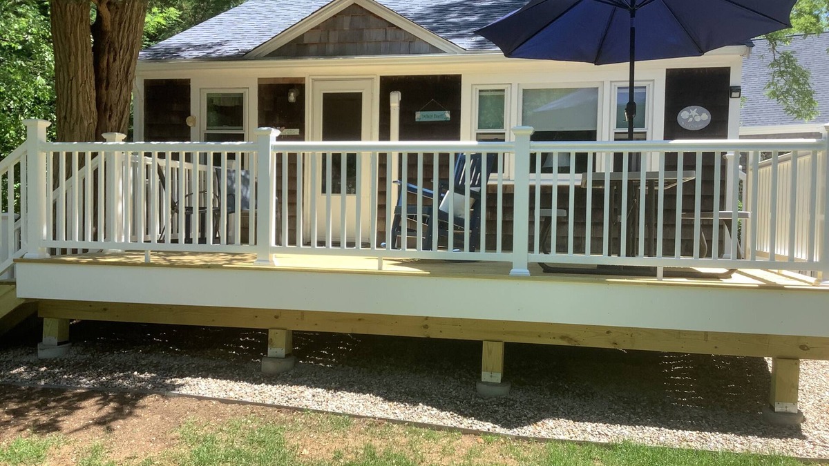 North Eastham Cottage | Clean and Quiet cottage 1/2 mile to Cooks Brook and Sunken Meadow Beach