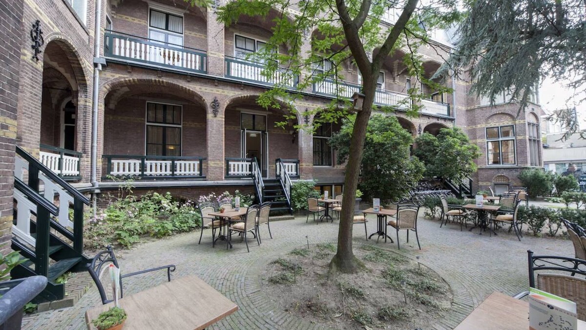 Deventer Hotel | Clean and Quiet Room Experience in Deventer's Heart Near Deventer Toy Museum