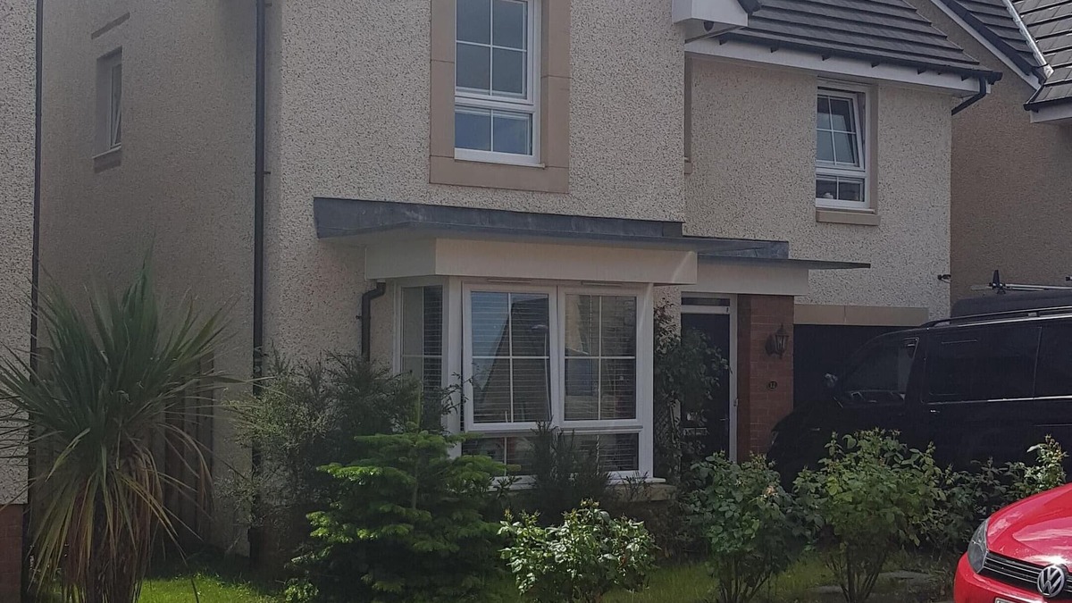 Kirkliston House | Clean and Spacious 4 bedroom Detached House